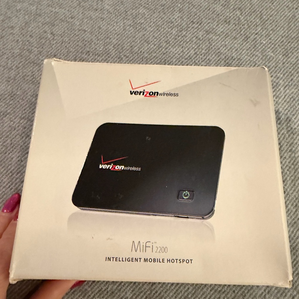 Verizon MiFi 2200 Intelligent Mobile Hotspot - Black